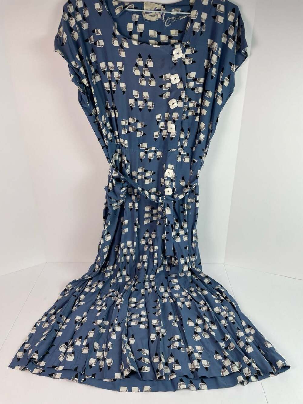 Vintage 1940s Martha Manning Original Blue Geometric Cube Print Midi Dress